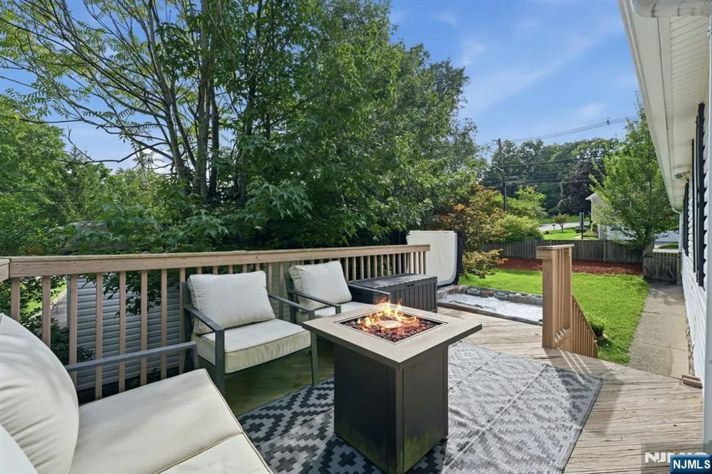 20 Yesler Way Hillsdale, NJ 07642