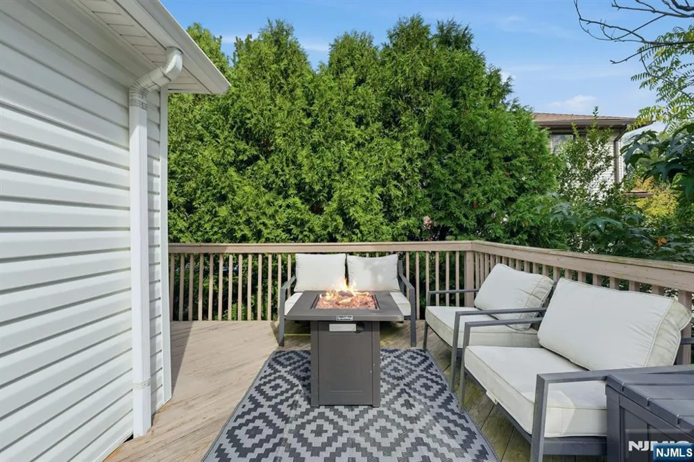 20 Yesler Way Hillsdale, NJ 07642