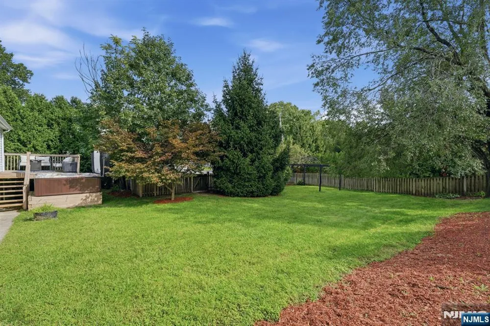 20 Yesler Way Hillsdale, NJ 07642