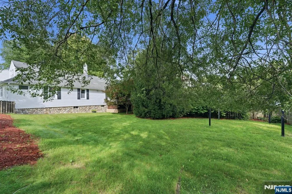 20 Yesler Way Hillsdale, NJ 07642