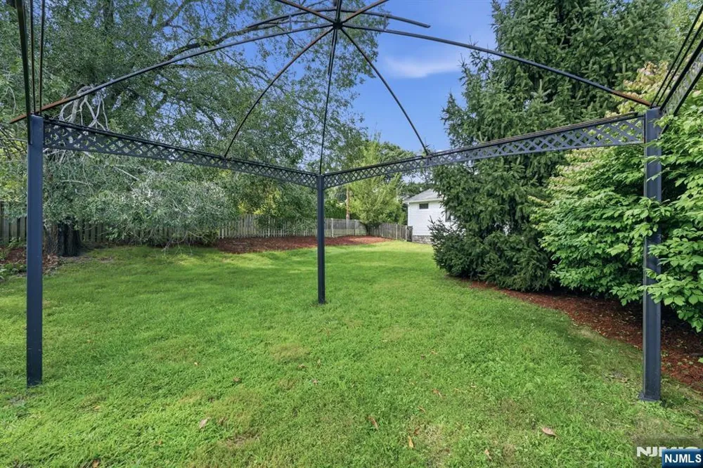20 Yesler Way Hillsdale, NJ 07642