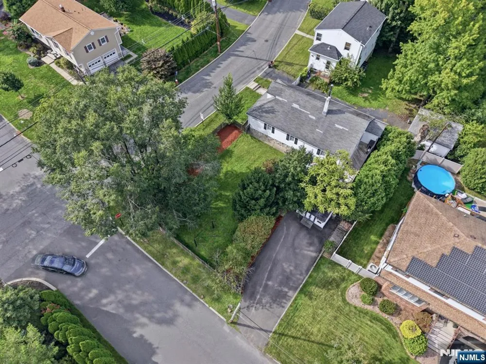 20 Yesler Way Hillsdale, NJ 07642