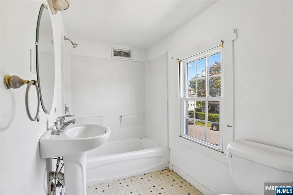 162 Chestnut Street Boonton Town, NJ 07005
