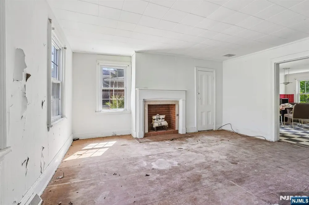162 Chestnut Street Boonton Town, NJ 07005