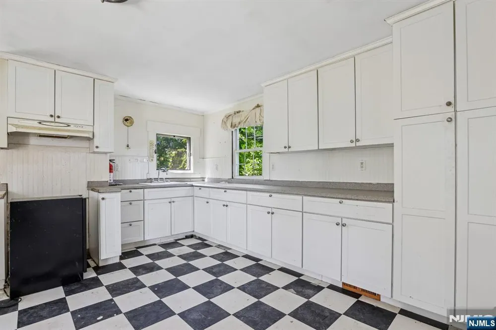 162 Chestnut Street Boonton Town, NJ 07005