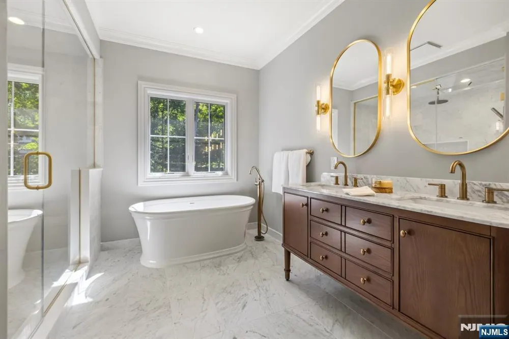 56 Clover Lane Upper Saddle River, NJ 07458