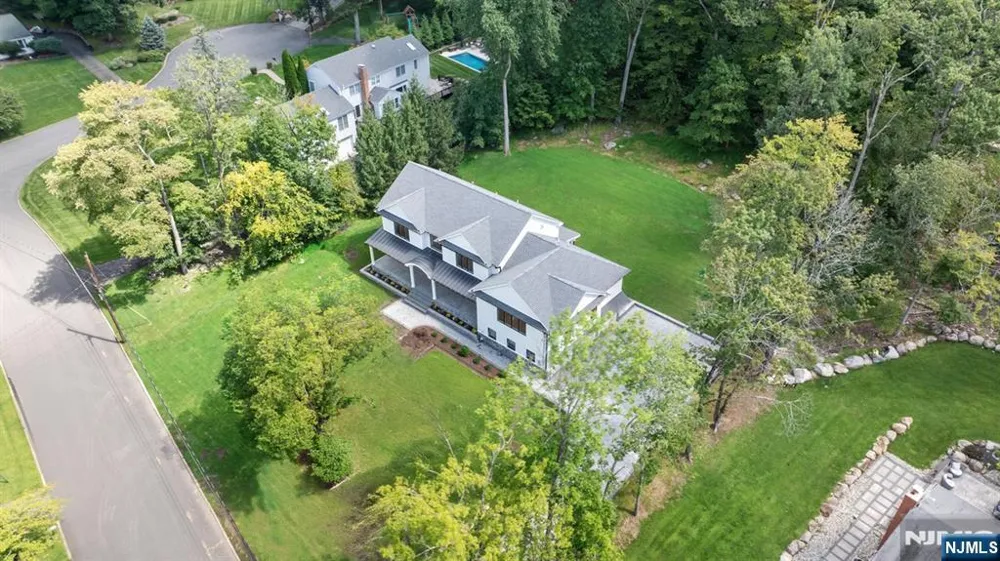 56 Clover Lane Upper Saddle River, NJ 07458