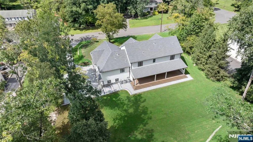 56 Clover Lane Upper Saddle River, NJ 07458