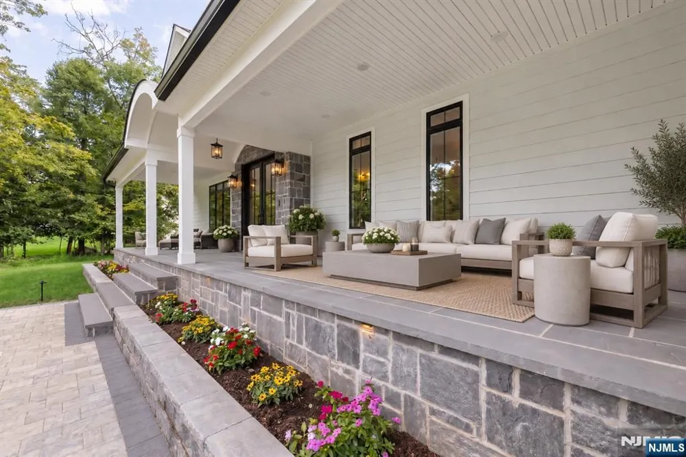 56 Clover Lane Upper Saddle River, NJ 07458