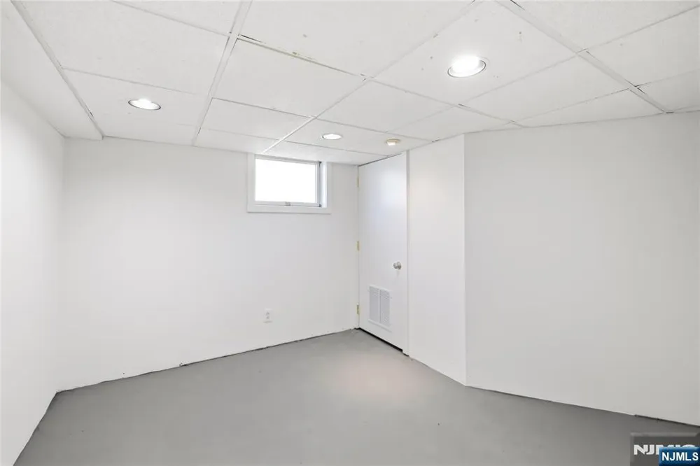 437 4th Avenue Westwood, NJ 07675