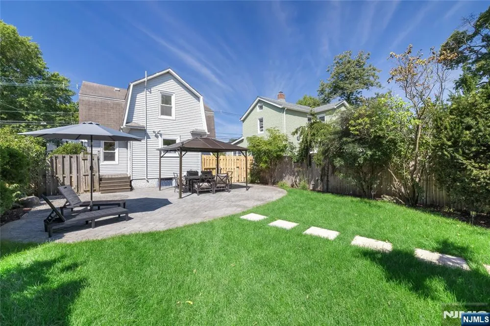 437 4th Avenue Westwood, NJ 07675