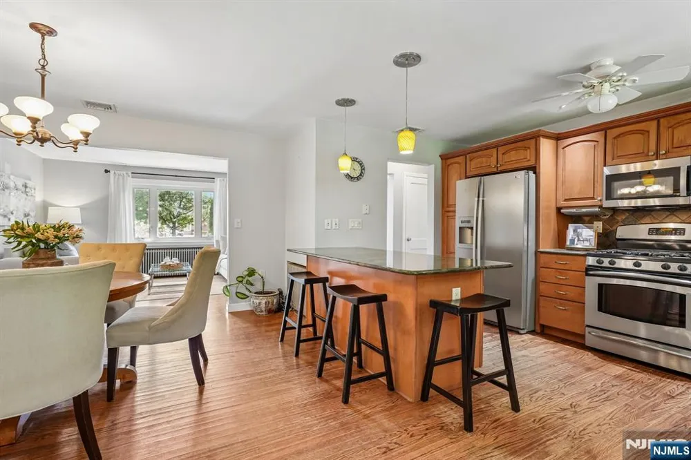70 Gramercy Place Glen Rock, NJ 07452