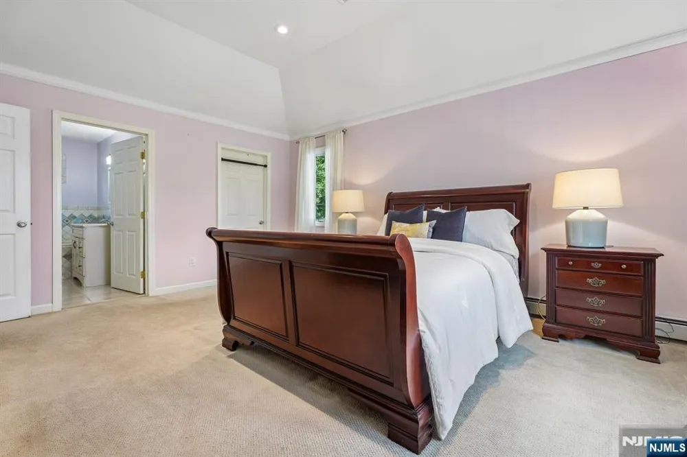 70 Gramercy Place Glen Rock, NJ 07452