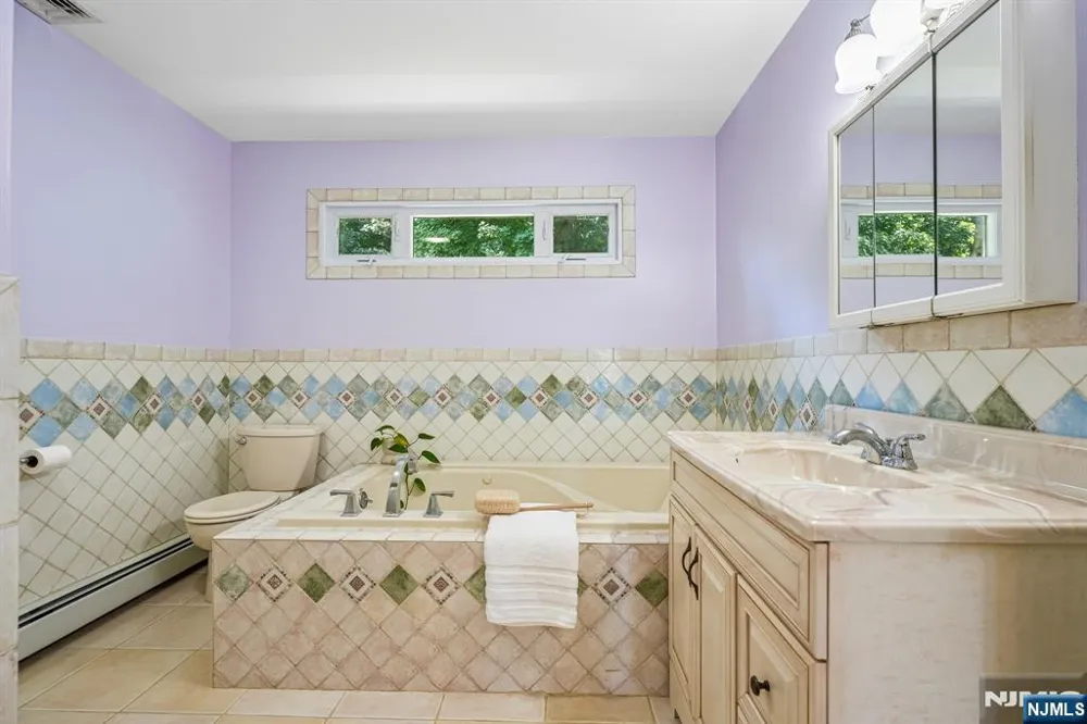 70 Gramercy Place Glen Rock, NJ 07452