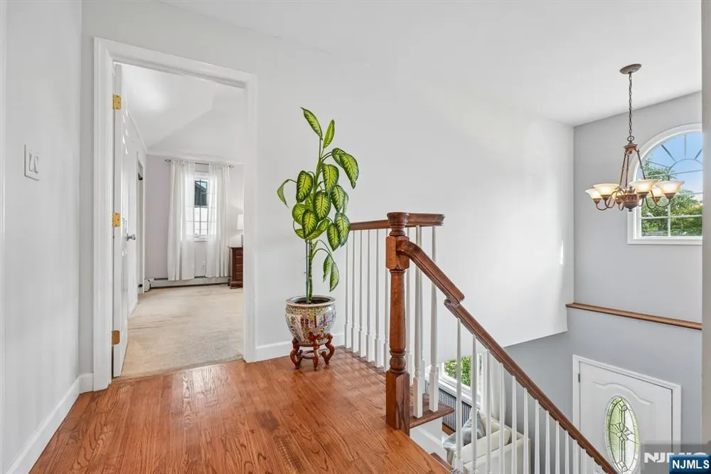 70 Gramercy Place Glen Rock, NJ 07452