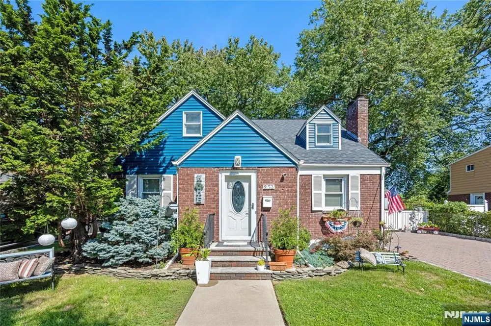 253 Birchwood Road New Milford, NJ 07646