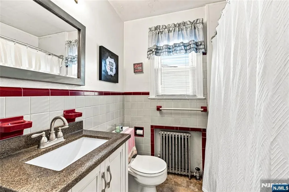 253 Birchwood Road New Milford, NJ 07646