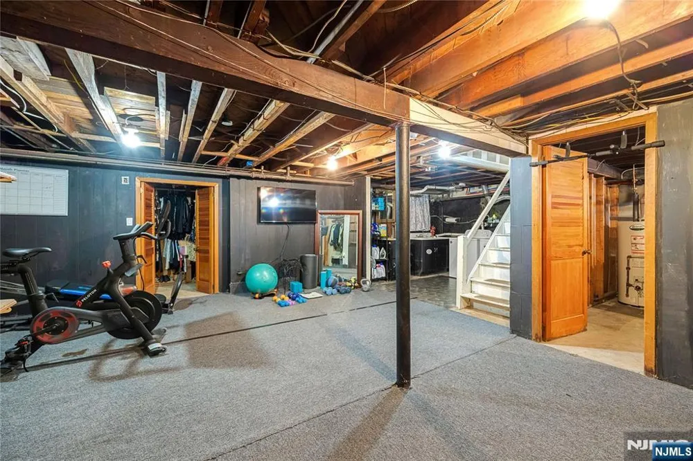 253 Birchwood Road New Milford, NJ 07646