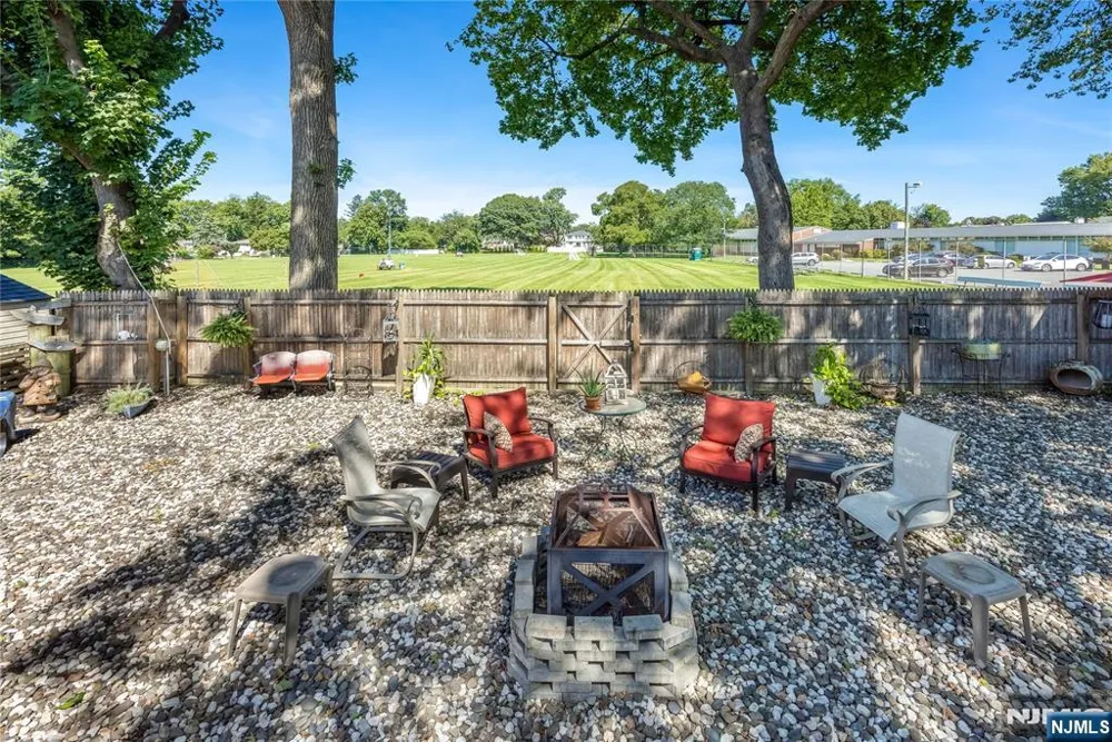 253 Birchwood Road New Milford, NJ 07646