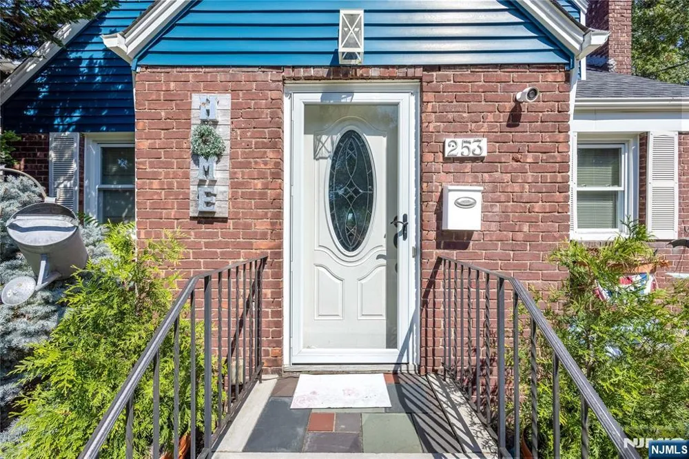 253 Birchwood Road New Milford, NJ 07646