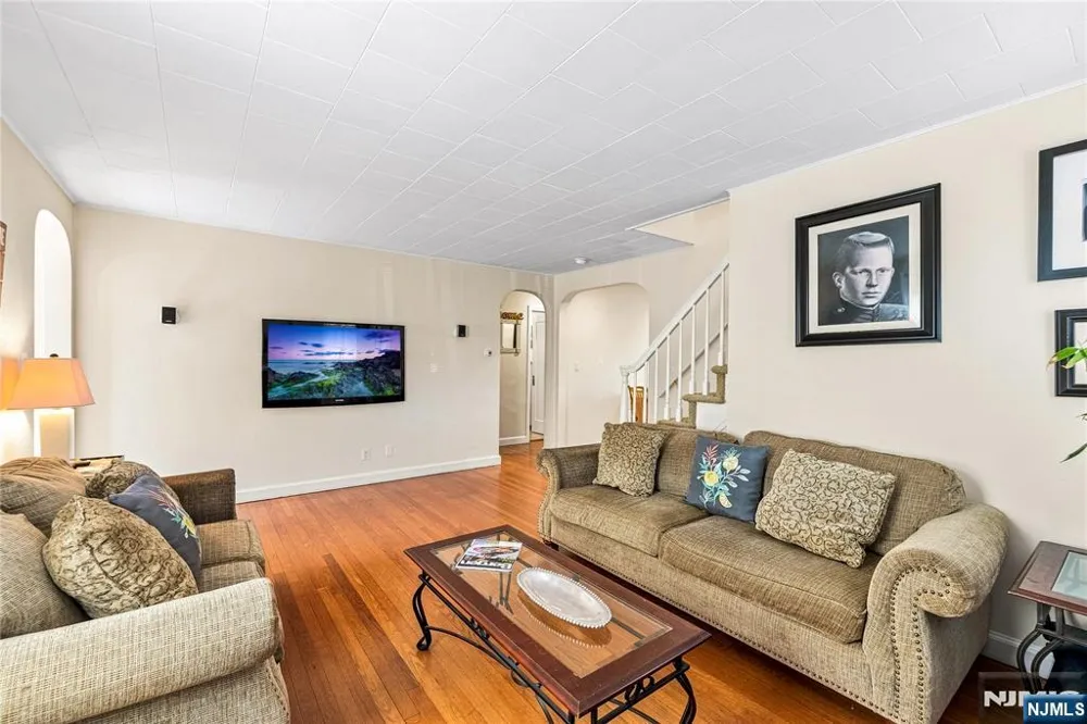 253 Birchwood Road New Milford, NJ 07646