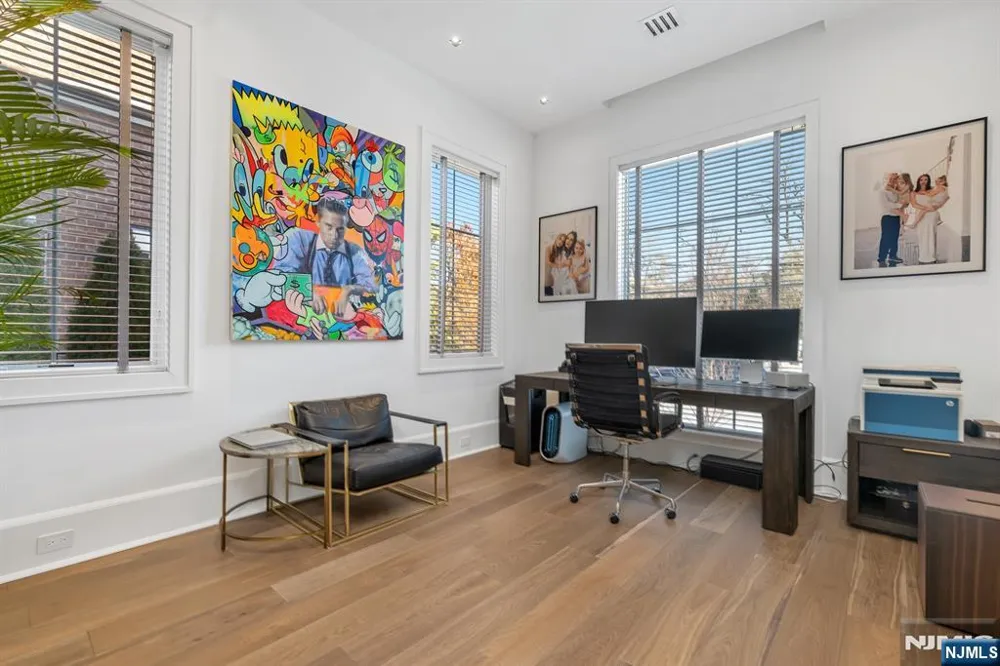 1059 Briar Way Fort Lee, NJ 07024