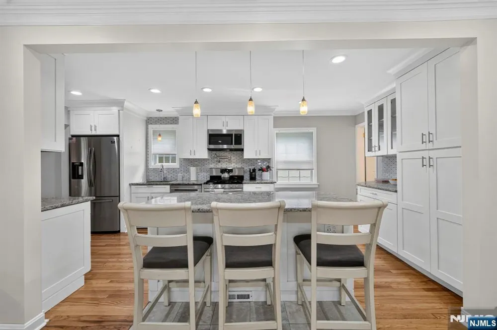 410 Chestnut Street Paramus, NJ 07652