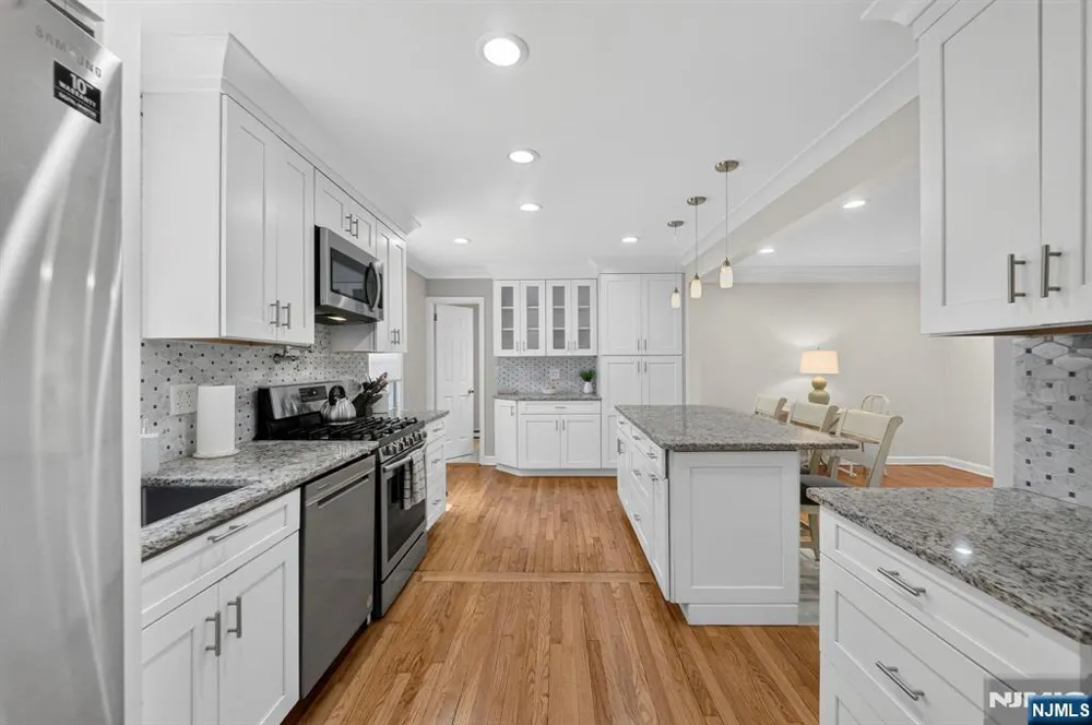 410 Chestnut Street Paramus, NJ 07652