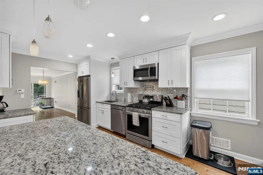 410 Chestnut Street Paramus, NJ 07652