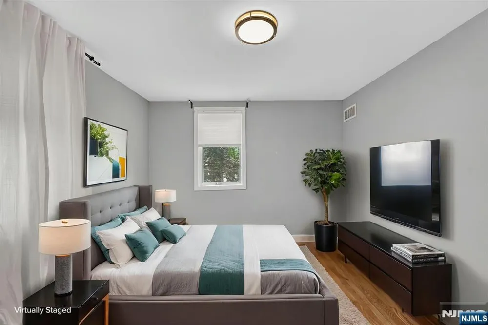 410 Chestnut Street Paramus, NJ 07652