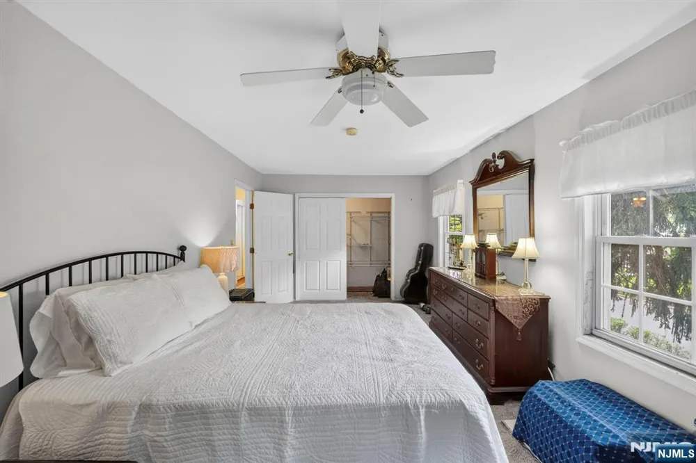 410 Chestnut Street Paramus, NJ 07652