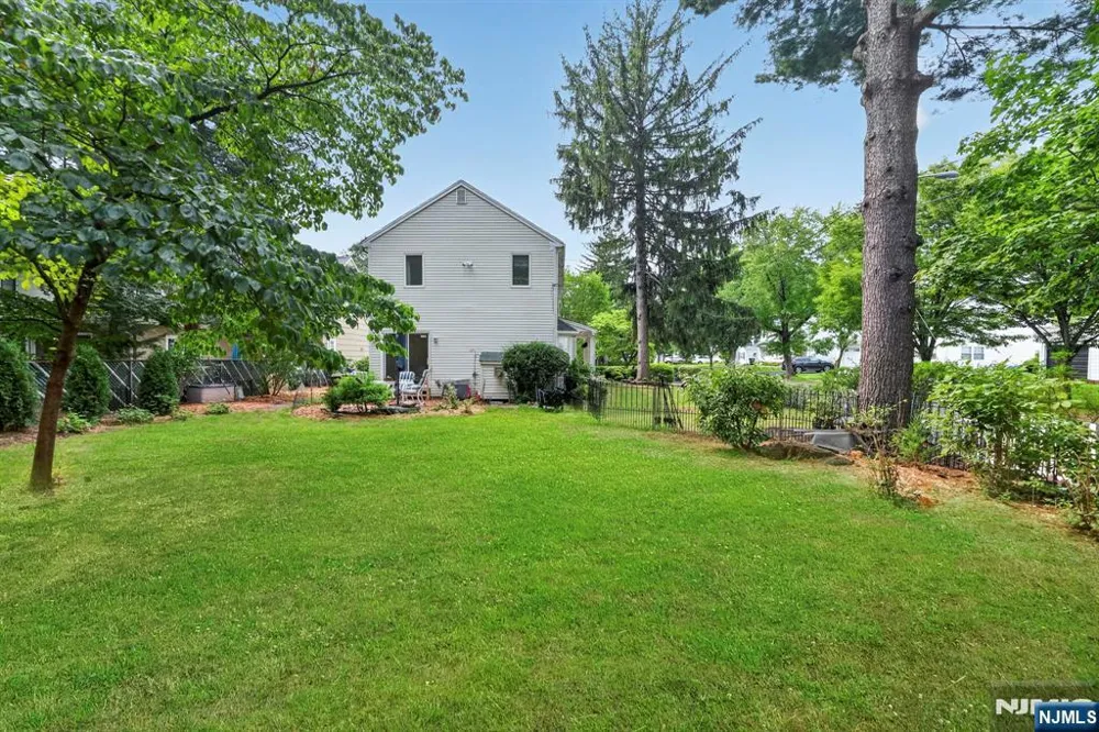 410 Chestnut Street Paramus, NJ 07652
