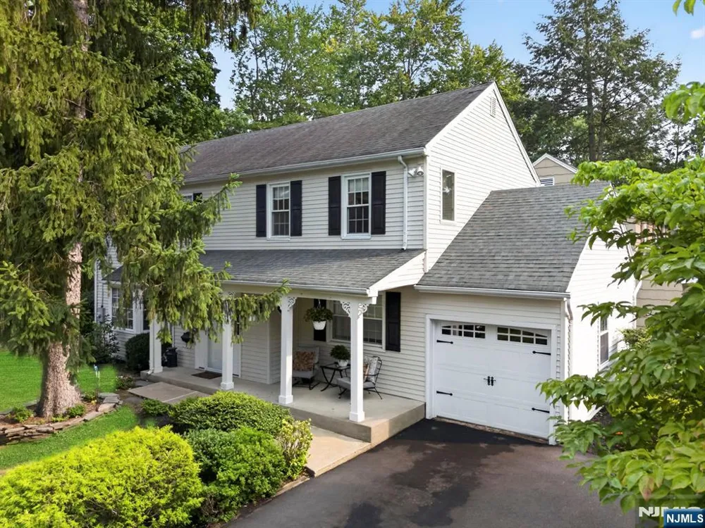 410 Chestnut Street Paramus, NJ 07652