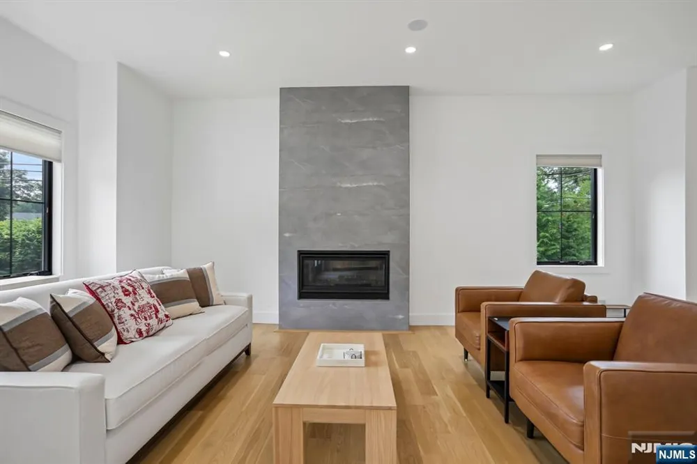 7 New Street Cresskill, NJ 07626