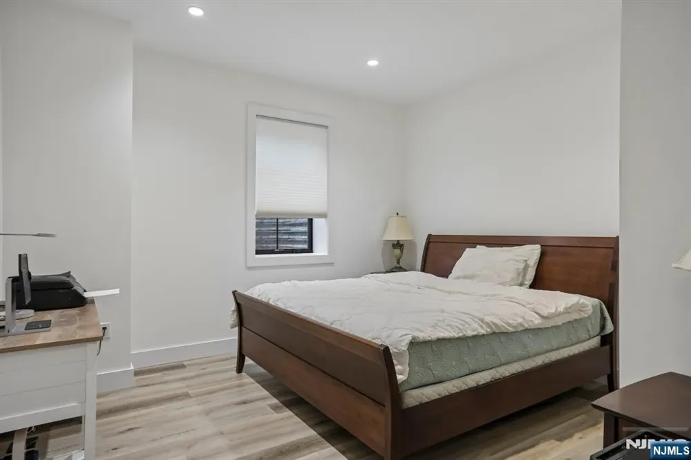 7 New Street Cresskill, NJ 07626