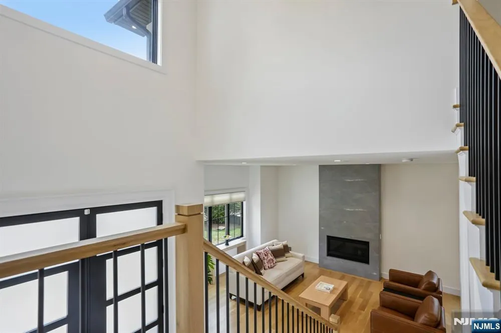 7 New Street Cresskill, NJ 07626