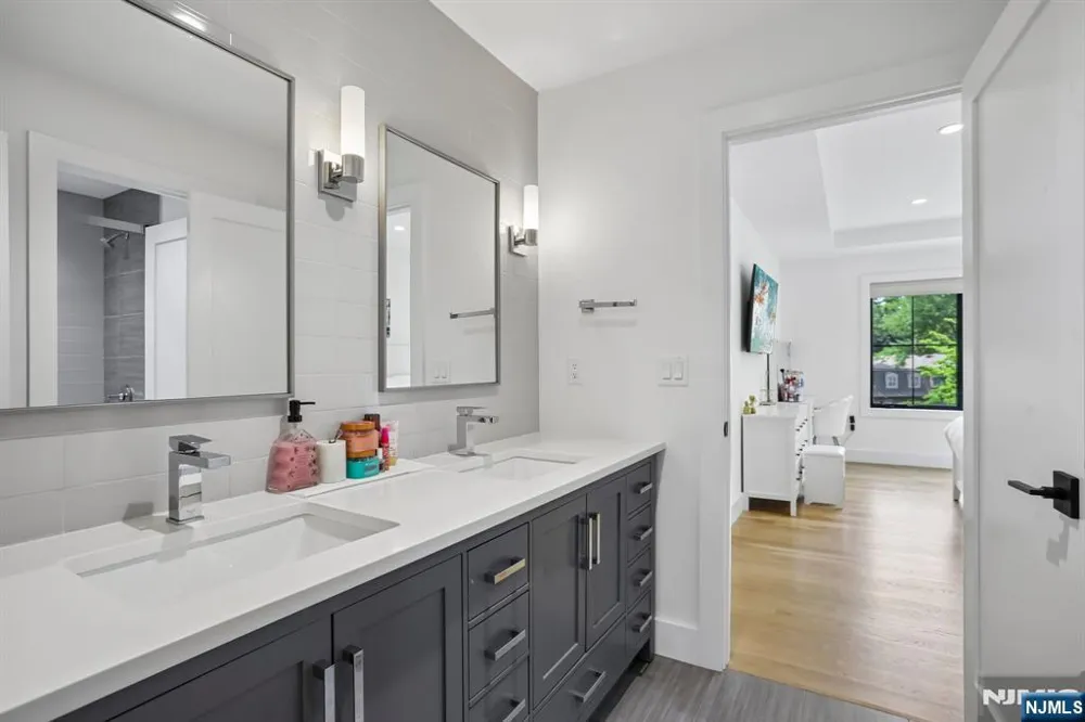 7 New Street Cresskill, NJ 07626