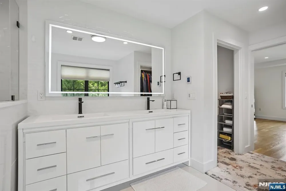 7 New Street Cresskill, NJ 07626