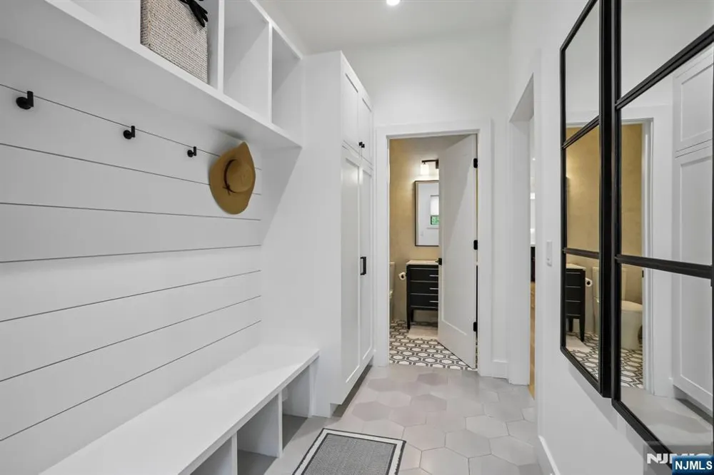 7 New Street Cresskill, NJ 07626