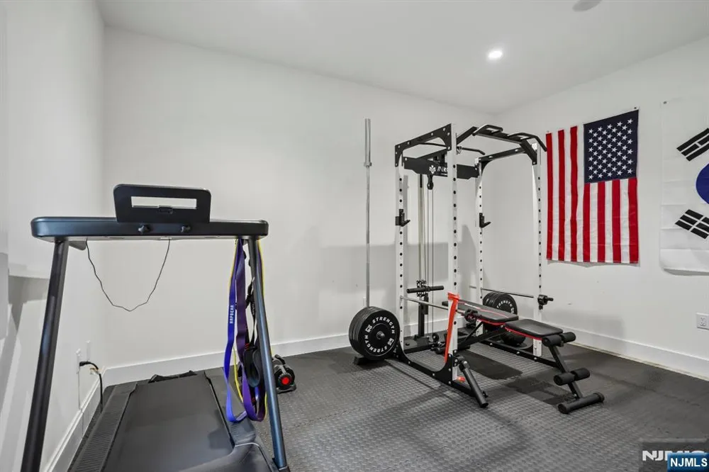 7 New Street Cresskill, NJ 07626