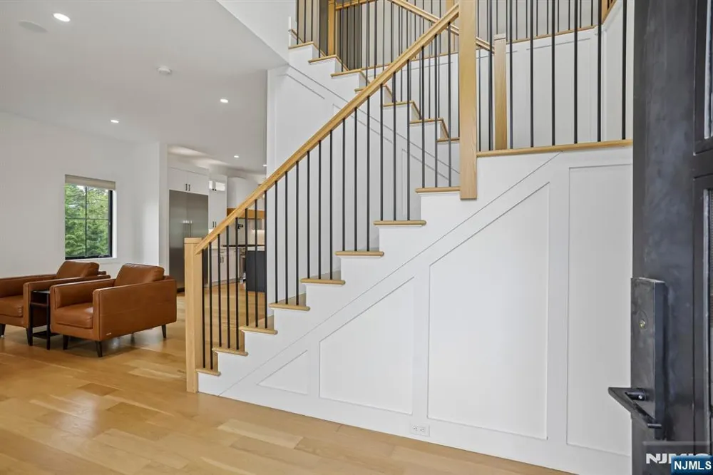 7 New Street Cresskill, NJ 07626