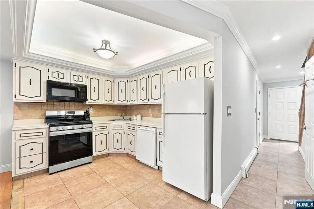 57 Reilly Court Hackensack, NJ 07601