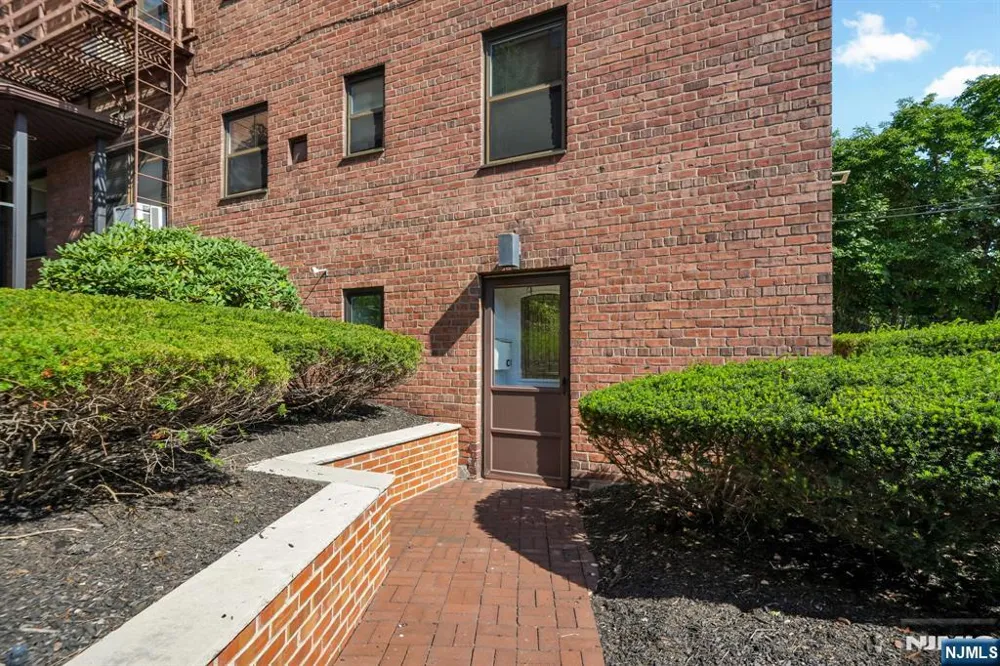 130 Orient Way CC Rutherford, NJ 07070