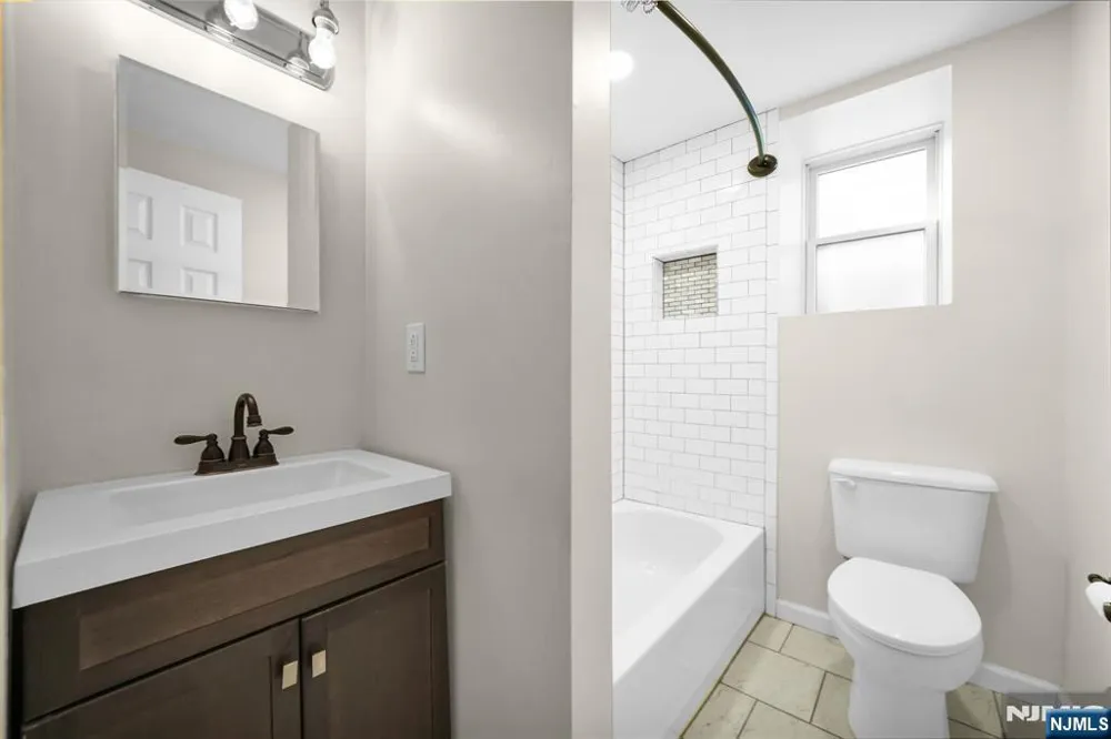 130 Orient Way CC Rutherford, NJ 07070