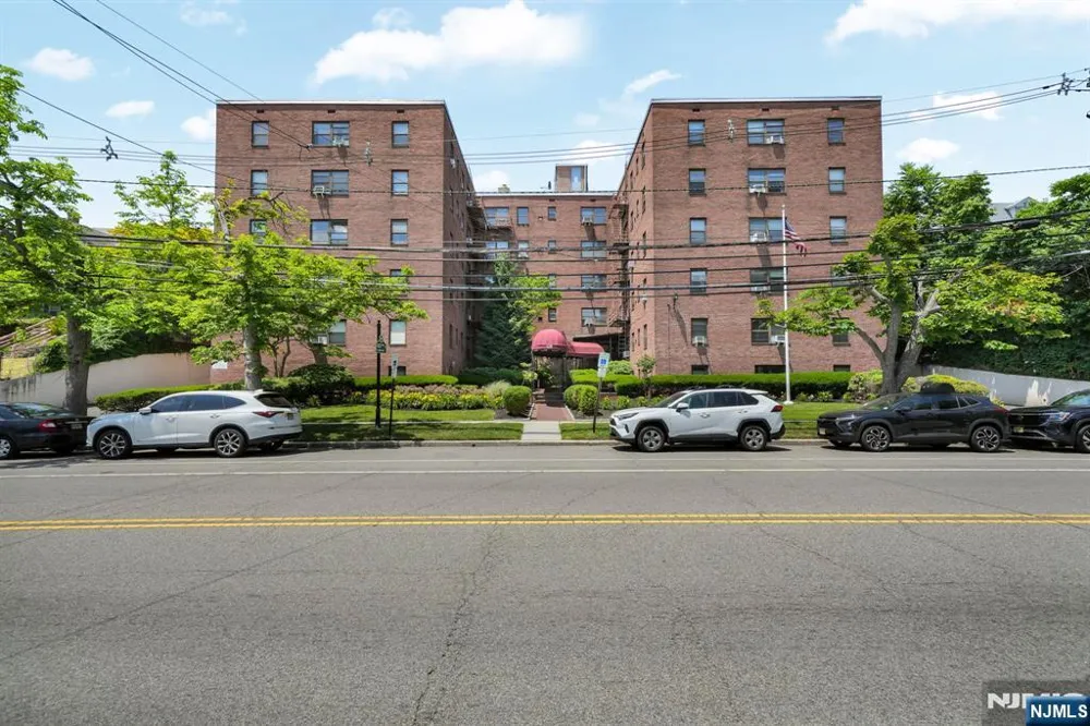 130 Orient Way CC Rutherford, NJ 07070