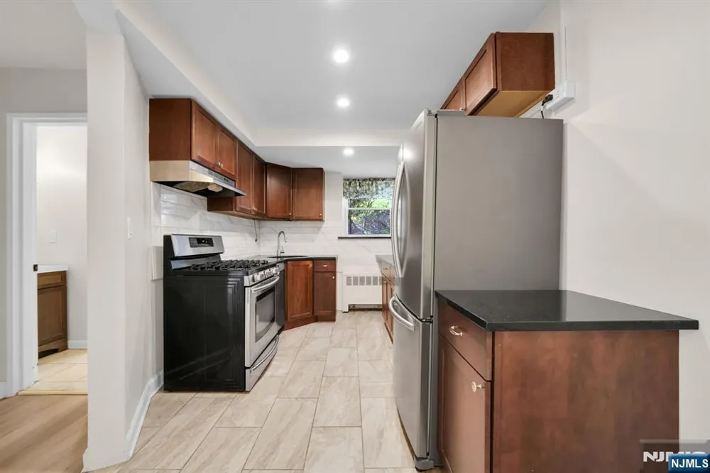 130 Orient Way CC Rutherford, NJ 07070