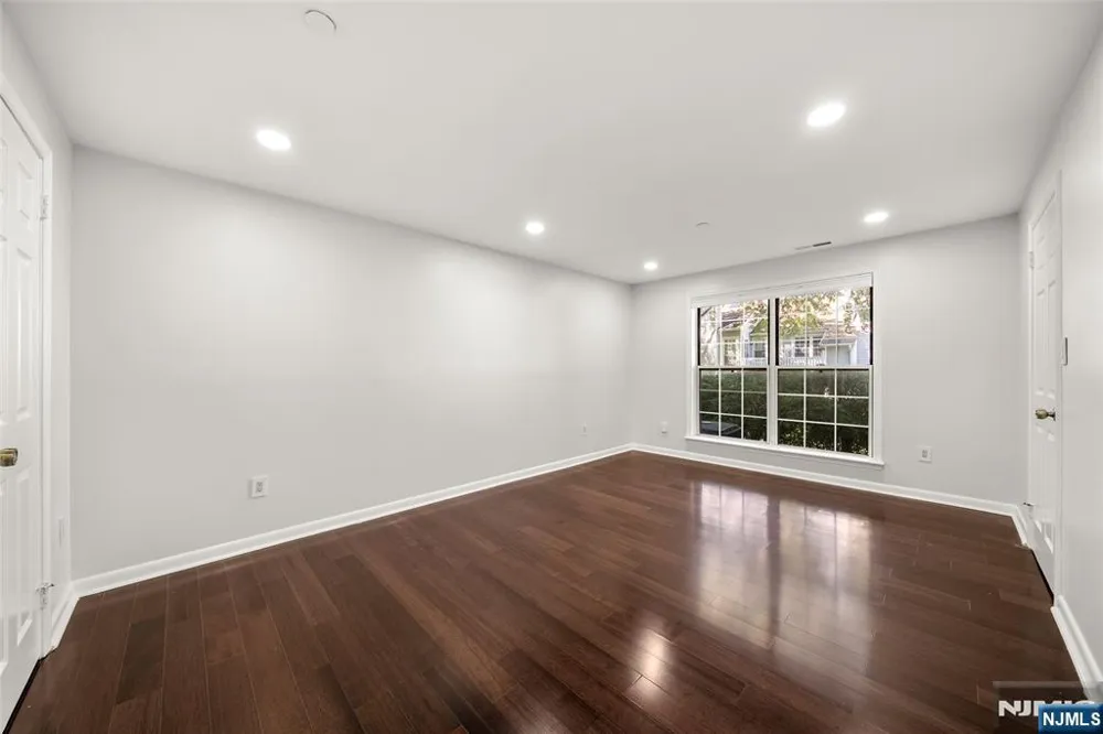 22 Mallard Court Englewood, NJ 07631