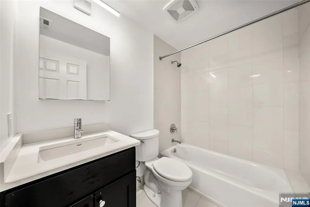 22 Mallard Court Englewood, NJ 07631