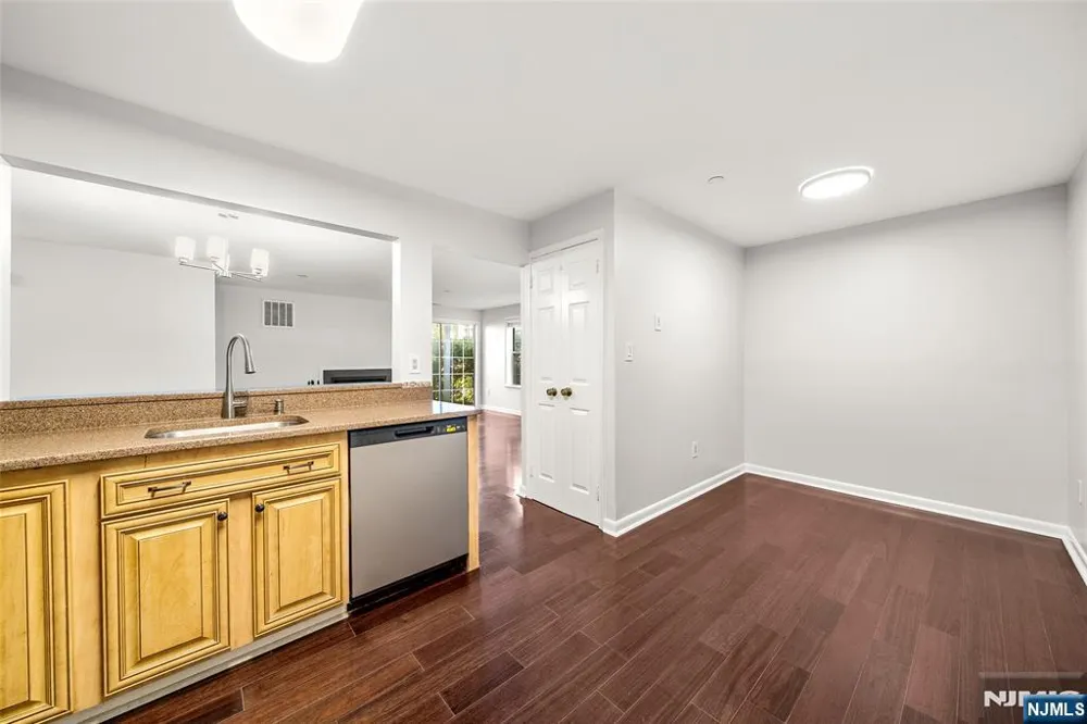 22 Mallard Court Englewood, NJ 07631