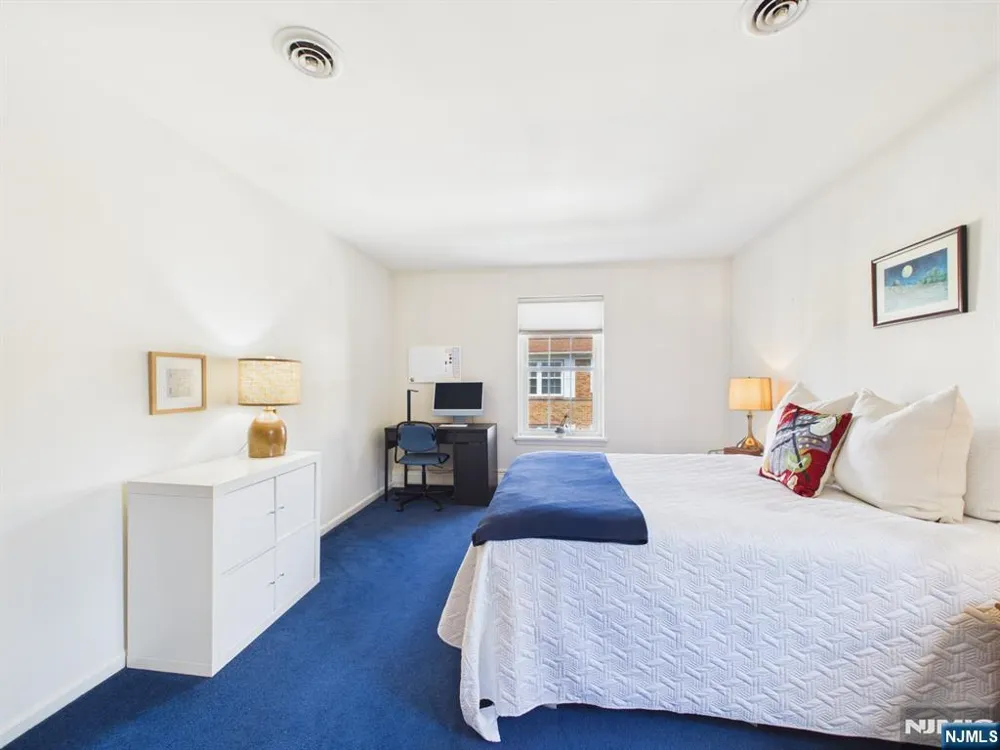 364 Ridgewood Avenue 5 Ridgewood, NJ 07450